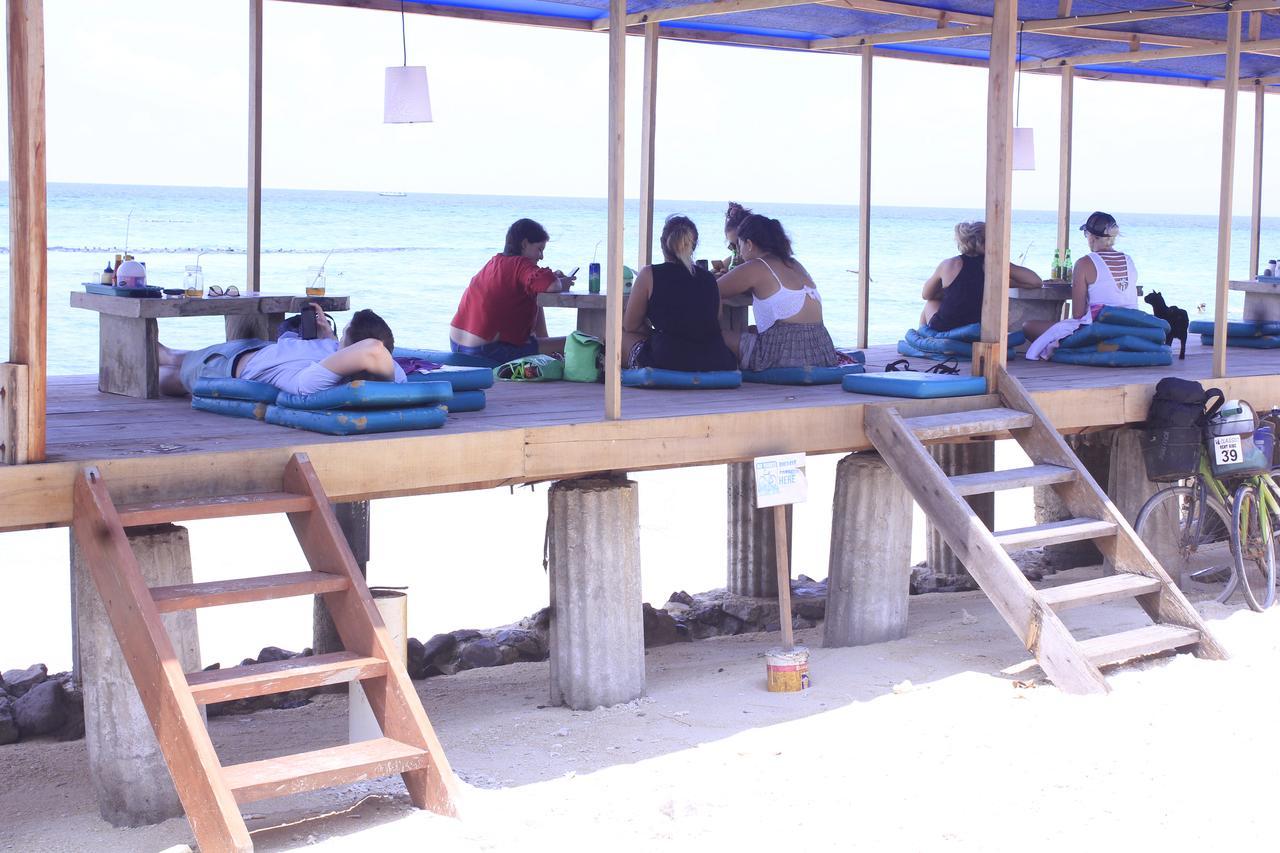 גילי טרוונגן Coral Beach Pizza Cottages מראה חיצוני תמונה